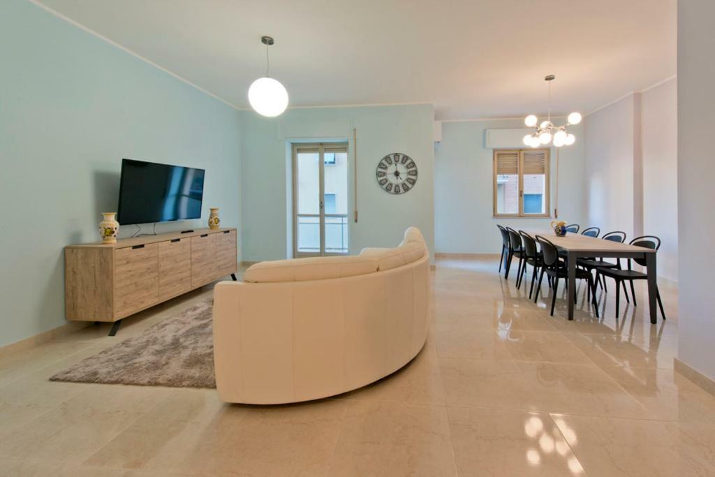 Casa Bella - 3 Baths - Walk To Ortigia Lejlighed Syracuse Eksteriør billede